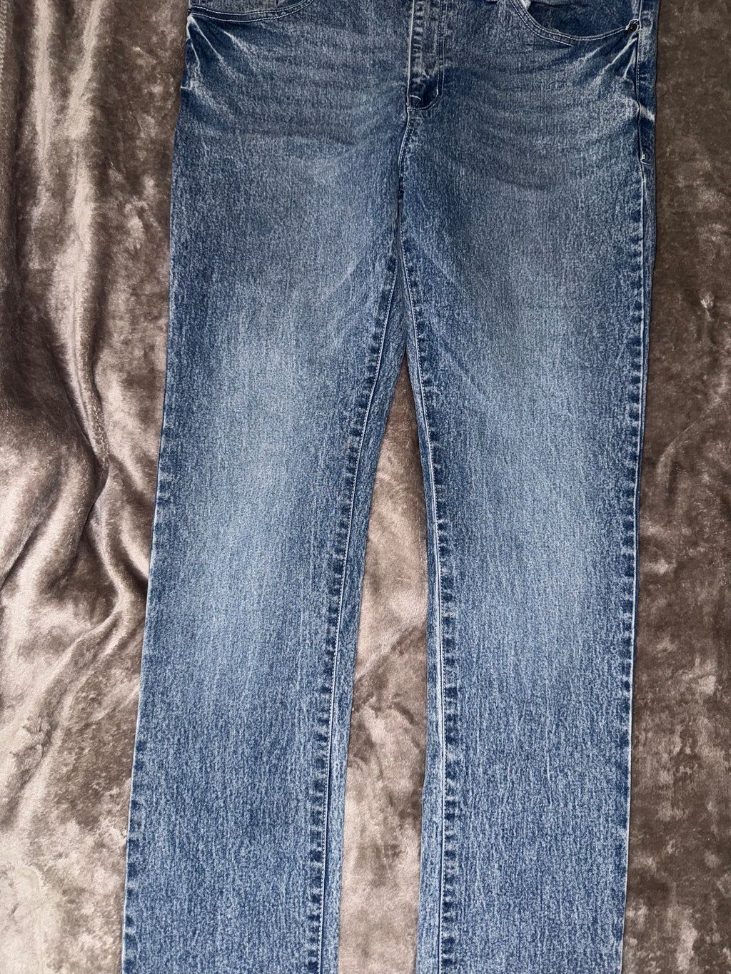 One of a kind!! Classic slightly worn blue acid wash jeans. Urban wear, party wear, or everywhere
